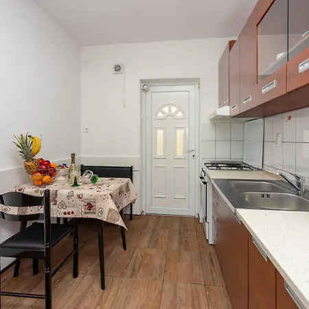 Adrijana I Miroslava