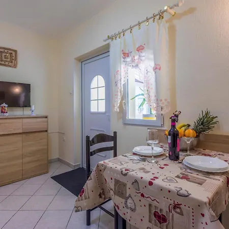 Adrijana I Miroslava *